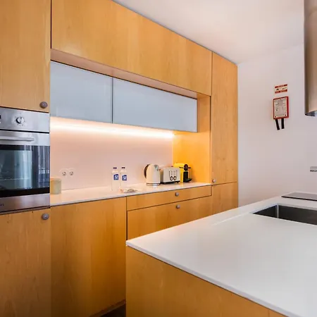 Ceuta Flat, Charming Balcony Over Rooftops דירה