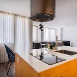 Ceuta Flat, Charming Balcony Over Rooftops * بورتو