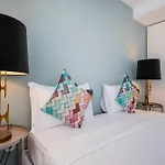 Ceuta Flat, Charming Balcony Over Rooftops