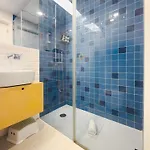 Ceuta Flat, Charming Balcony Over Rooftops شقة