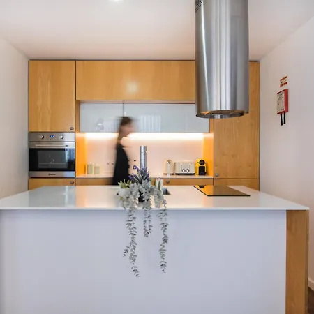 Ceuta Flat, Charming Balcony Over Rooftops Appartement *