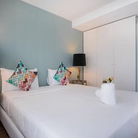 公寓 Ceuta Flat, Charming Balcony Over Rooftops *