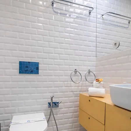 Ceuta Flat, Charming Balcony Over Rooftops