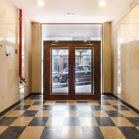 Ceuta Flat, Charming Balcony Over Rooftops * 波尔图