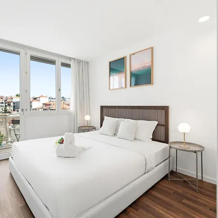 Ceuta Flat, Charming Balcony Over Rooftops *