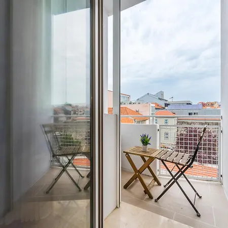 Ceuta Flat, Charming Balcony Over Rooftops * Porto