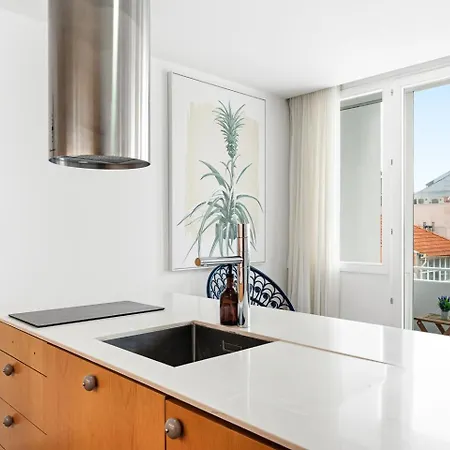 公寓 Ceuta Flat, Charming Balcony Over Rooftops *