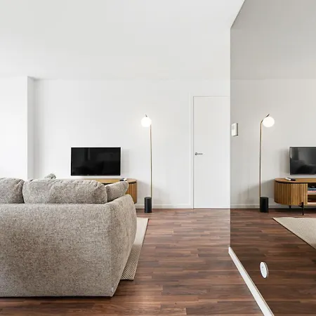 Daire Ceuta Flat, Charming Balcony Over Rooftops Porto