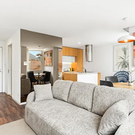 公寓 Ceuta Flat, Charming Balcony Over Rooftops