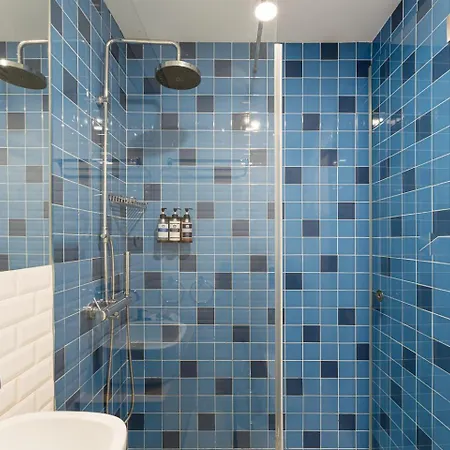 Ceuta Flat, Charming Balcony Over Rooftops *