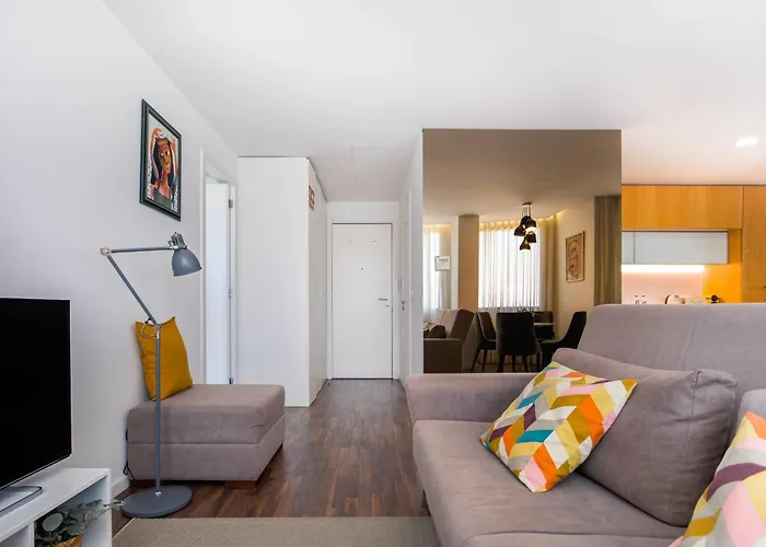 Ceuta Flat, Charming Balcony Over Rooftops Apartament Porto