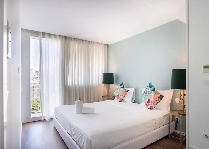 Ceuta Flat, Charming Balcony Over Rooftops